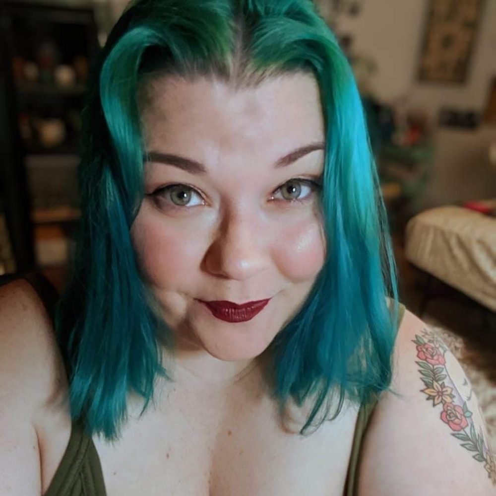 Meet your Posher, Marissa